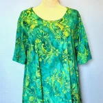 Jersey Bluse i A-facon - Swang Grøn Jade, grün 12, smaragd, krummelurer, petrol, Diva, lang, a-snit, a-facon, løs, vidde, blød, rejse, krølfri, natur, bomuld, jersey, flot, marimekko, tryk, håndtrykt, batik, farve, koloreret, voks, Diva, korte, ærmer, luftig, smart, store, piger, størrelser, curvy, plus, size, kvalitet, holdbar, lækker, biti, ribe