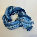 Twistet Silketørklæde 90123 Gråblå, denim, jeans, støvet, blå, malmö, snoet, twistet, silke, ren, 100%, silketørklæde, koloreret, sporty, kvalitet, lækker, smuk, blød, vasket, aflangt, tørklæde, tone-i-tone, biti, darling, ribe, salto