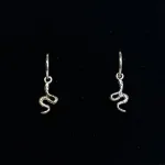 Vikingeøreringe i Sølv - Slange på Creol, creoler, hoops, slanger, hamskifte, udvikling, forandring, midgårdsormen, slangeøreringe, BLT, sø, 033-11, sølvøreringe, ægte, original, museumssmykker, biti, ribe, mytologi, fabeldyr, små, lette, fine, seje, drenge, drengeøreringe