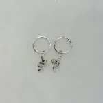 Vikingeøreringe i Sølv - Slange på Creol, creoler, hoops, slanger, hamskifte, udvikling, forandring, midgårdsormen, slangeøreringe, BLT, sø, 033-11, sølvøreringe, ægte, original, museumssmykker, biti, ribe, mytologi, fabeldyr, små, lette, fine, seje, drenge, drengeøreringe