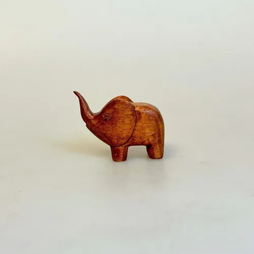 Håndskåret Elefant af Træ med Snabel op - Mini, bgf, ideenwerkstatt, H55xs, lille, simpel, enkel, træelefant, Lille, elefantfigur, træelefant, elefanter, ting med elefanter, elephant, træfigur, kunsthåndværk, træskærearbejde, design, enkel, god stil, flot, speciel, træsnit, lille, figur, biti, ribe,
