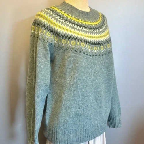 Harley of Scotland - Færø Pullover Super Soft - Søgrøn, oribe, green, lys, petrol, gråblå, støvet, blå, ekstra, blød, cashmere, super, soft, fine, uld, lammeuld, merino, kradser ikke, lun, varm, skøn, smart, lækker, kvalitet, eksklusiv, klassisk, luksuriøs, gave, gaveide, efterår, vinter, sweater, let, tynd, indendørs, skotsk, traditionel, damestrik, ulden, fintstrikket, færø, færømønster, islænder, skotland, biti, ribe, piger, damer,