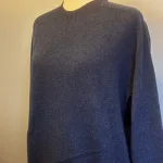 Harley of Scotland - Uni Pullover - Superfine Lambswool Cosmo, 2283, herrestrik, tynd, let, lun, indendørs, herre, mænd, unisex, superblød, supersoft, superfin, lambswool, uld, ren, lammeuld, mørkeblå, navy, marineblå, elegant, klassisk, flot, cashmere, biti, ribe, skotsk, skotland, kvalitet, luksus, luksuriøs, cosmos,