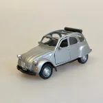 Modelbil Citroën 2CV - Sølv med Soltag, sølvfarvet, metallic, åbent, tag, soltag, sommerbil, cabriolet, fransk, bil, gammel, vintage, retro, metal, modelbil, 2cv, 1979, flot, kvalitet, samler, symbolsk, første, bil, kørekort, frankrig, frankofil, ferie, hus, gave, rejser, provence, biti, ribe,