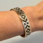 Armbånd Bronze med Inka Mønster, azteker, indianer, native, spirituel, kubemønster, indianersmykke, shaman, bronze, armring, fast, gyldent, guld, bronzesmykker, kobber, særligt, amulet, biti, ribe, inetressant, beskyttende, healende, kd, bra, 16,