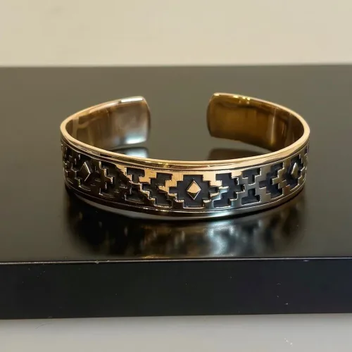 Armbånd Bronze med Inka Mønster, azteker, indianer, native, spirituel, kubemønster, indianersmykke, shaman, bronze, armring, fast, gyldent, guld, bronzesmykker, kobber, særligt, amulet, biti, ribe, inetressant, beskyttende, healende, kd, bra, 16,