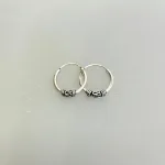 Creoler i Sølv Ø 12 mm med S-Mønster og Snoning, SØ, lille, tynd, billig, sæt, tilbud, ægte, ren, sølv, hoops, creoler, runde, ringe, øreringe, sætpris, særlige, boho, bali, mønster, vikinge, ringe, biti, stine a, maanesten, pico, jane kønig, pernille corydon, enamel, dansk, design, brands, allergivenlige, nikkelfri,