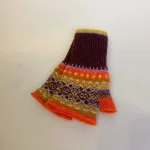 Eribé Strikkede Vanter Uden Fingre Autumn, copperfield, efterår. efterårsfarver, gyldne, mættede, varme, nuancer, hønsestrik, mønsterstrik, klassisk, classic, skotland, smart, flot, lækker, blød, udendørs, indendørs, håndledsvarmere, pulsvarmere, kontor, vanter, tynde, bløde, lune, lette, cykle, mobilhandsker, mønster, rød, grøn, flotte, gaveide, sort, sol, ribe, eribe, country, stil, side, adel, engelsk, skotsk, alndadel, countryside, adel, posh, stiligt, afslappet,