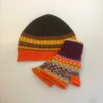 Hue Uld - Eribé Beanie Copperland, efterårsfarver, autumn, orange, grøn, oliven, varme, farver, smart, tidsløs, klassisk, flot, lækker, kvalitet, uld, ren, ulden, tynd, blød, let,strikket, fintstrikket, skotsk, engelsk, design, country, side, biti, ribe, eribe, sort sol, vadehavet, marsken, gave, gaveide, julegave, efterår, vinter,, Eribé Strikkede Vanter Uden Fingre Autumn, copperfield, efterår. efterårsfarver, gyldne, mættede, varme, nuancer, hønsestrik, mønsterstrik, klassisk, classic, skotland, smart, flot, lækker, blød, udendørs, indendørs, håndledsvarmere, pulsvarmere, kontor, vanter, tynde, bløde, lune, lette, cykle, mobilhandsker, mønster, rød, grøn, flotte, gaveide, sort, sol, ribe, eribe, country, stil, side, adel, engelsk, skotsk, alndadel, countryside, adel, posh, stiligt, afslappet,