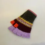 Eribé Strikkede Vanter med Åbne Fingre Copperland, lilla, oliven, mættede, efterårsfarver, dybe, smukke, fintstrikkede, fingerløse, uden fingre, bordeaux, gave, gaveide, sporty, korte fingre, fingervanter, fingerhandsker, mobilhandsker, muffedisser, ren, uld, blød, let, lun, lækker, kvalitet, skotsk, skotland, mønster, mønsterstrik, fintstrkkede, tynde, elegante, brune, farver, diskrete, klassiske, dame, accessoires, tilbehør, smarte, gave, gvaeide, biti, ribe
