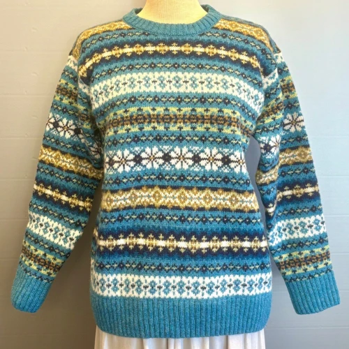 Harley of Scotland - Mønsterstrikket Pullover Pennan Bay, azurblå, mønsterstrik, pullover, sweater, mønstret, hønsestrik, borter, skotsk, skotland, blød, tyk, lækker, kvalitet, 5022, blå, speciel, luksus, luksuriøs, smart, sporty, cool, moderne, damestrik, striktrøje, striksweater, håndstrikket, biti, ribe
