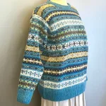 Harley of Scotland - Mønsterstrikket Pullover Pennan Bay, azurblå, mønsterstrik, pullover, sweater, mønstret, hønsestrik, borter, skotsk, skotland, blød, tyk, lækker, kvalitet, 5022, blå, speciel, luksus, luksuriøs, smart, sporty, cool, moderne, damestrik, striktrøje, striksweater, håndstrikket, biti, ribe