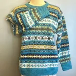 Harley of Scotland - Mønsterstrikket Pullover Pennan Bay, azurblå, mønsterstrik, pullover, sweater, mønstret, hønsestrik, borter, skotsk, skotland, blød, tyk, lækker, kvalitet, 5022, blå, speciel, luksus, luksuriøs, smart, sporty, cool, moderne, damestrik, striktrøje, striksweater, håndstrikket, biti, ribe