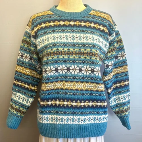 Harley of Scotland - Mønsterstrikket Pullover Pennan Bay, azurblå, mønsterstrik, pullover, sweater, mønstret, hønsestrik, borter, skotsk, skotland, blød, tyk, lækker, kvalitet, 5022, blå, speciel, luksus, luksuriøs, smart, sporty, cool, moderne, damestrik, striktrøje, striksweater, håndstrikket, biti, ribe