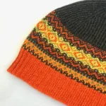 Hue Uld - Eribé Beanie Copperland, efterårsfarver, autumn, orange, grøn, oliven, varme, farver, smart, tidsløs, klassisk, flot, lækker, kvalitet, uld, ren, ulden, tynd, blød, let,strikket, fintstrikket, skotsk, engelsk, design, country, side, biti, ribe, eribe, sort sol, vadehavet, marsken, gave, gaveide, julegave, efterår, vinter,