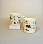 Krus Porcelæn - Hunde Cremefarvet, dogs, hunde, park, parken, leger, hundemotiv, med, hunde, hunderacer, gravhund, dachshund, whippet, basset, blodhund, beagle, border, collie, grand danois, papillon, chi hua hua, chou chou, corgi, springer spaniel, puddel, puddelhund, kongepuddel, hundekop, hundekrus, kaffekop, kaffekrus, porcelæn, jernporcelæn, stor, tekop, tekrus, mug, sjov, personlig, hundeejer, biti, ribe, Rex, london,