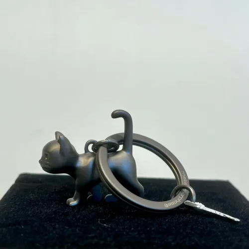 Nøglering - Kat og Fisk, sort, grå, katteting, katte, ting med, kattenøglering, metal, lækker, design, kvalitet, gedigen, flot, kær, katteejer, gave, gaveide, personlig, MTM, 339-01, biti, ribe,