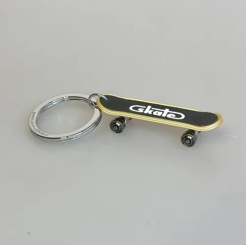 Nøglering - Skate Board , skateboard, longboard, cruise, tricks, skater, livsstil, tube, tricks, symbolsk, hipster, skateudtyr, sjov, mini, miniature, konfirmation, konfirmand, gavekort, gave, nøglering, personlig, skate, bane, biti, ribe