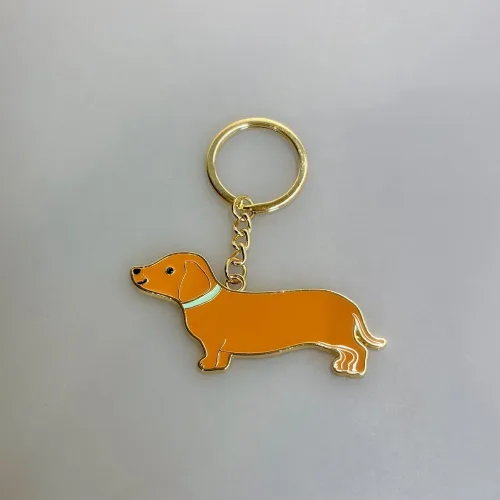 Nøglering med Gravhund Emalje, dachshund, hund, pølsehund, grævlingehund, gravhund, hundeting, ting med, gravhundeting, emaljeret, taskepynt, biti, ribe