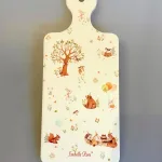 Smørebræt Porcelæn - Skovens Dyr Fest, smørebræt, skærebræt, coaster, varmebrik, servering, serveringsbræt, morgenmad, frokost, til, børn, fest, fødselsdag, skovens, dyr, bambi, bamsefar, bjørn, kanin, balloner, isabelle rose, porcelæn, pastelfarver, yndigt, sødt, lækkert, børneservice, COA6, aflangt, biti, ribe, kært, hakkebakkeskoven, poetisk, eventyr,