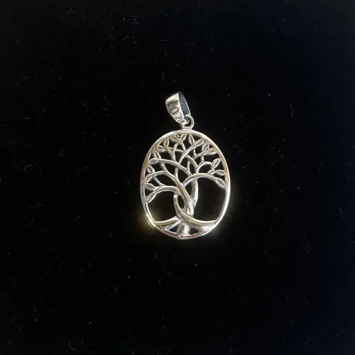 Vedhæng Sølv - Livets Træ Yggdrasil Ovalt Tredelt Stamme, yggdrasil, livets træ, livstræet, tredelt, tre, rødder, stamme, skæbnegudinder, norner, magisk, treenighed, KD, ovalt, træ, vedhæng, vikingesmykke, asketræ, aser, freja, ydun, vikinger, vikingesmykker, museumssmykke, fund, udgravninger, grav, nordiske, kopismykke, ægte, original, danefæ, dansk, historiske, smykker, sølv, sterling, biti, ribe
