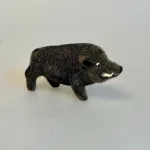 Klassisk Vildsvin - Gråbrun Velour, vildsvin, wild boar, wild01, grå, velour, retro, vilde, dyr, danske, trøffelsvin, trøfler, skovens, dyr, skov, gris, pumba, vortesvin, 1960'erne, original, sjov, gave, symbolsk, gaveide, jul, efterår, skovtema, stilleben, biti, ribe,