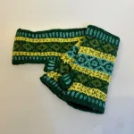 Pandebånd Uld med Fleecefoer - Grønne Farver, Pulsvarmere i Uld med Fleecefoer - Grønne Farver, mønsterstrik, hønsestrik, mønsterborter, grønne, grøn, tone-i-tone, muffedisser, uldne, uld, ren uld, lammeuld, chunky, sporty, varme, smarte, muffedisser, pulsvarmere, håndledsvarmere, fingerløse, uden fingre, åbne, vanter, handsker, tykke, vindtætte, cykel, mobilvanter, mobilhandsker, arbejde, hjemmestrikkede, færdigstrikkede, flotte, søde, lækre, varme, lune, cykelhandsker, vinter, vanter, stulpen, accessoires, gave, gaveide, moderne, hipppe, hipster, unge, piger, damer, billige, tilbud, biti, ribe, bæredygtig, holdbare, miljø, rigtige, fåreuld, fairtrade, vandre, ferie, outdoor, life, udendørs, friluftsliv,