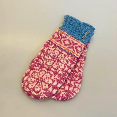 Strikkede Luffer Uld med Bomuldsfoer - Menaa Rosa, pink, rosenrød, hindbær, 1, 21607, pastel, rosa, lyserød, pastelfarvet, feminin, yndige, søde, pigevanter, damevanter, dameluffer, damevanter, vintervanter, uld, uldne, uldstrik, hjemmestrikkede, håndarbejde, håndstrikkede, med foer, forede, vindstopper, wondstopper, økologisk, bomuld, merino, bløde, varme, smarte, kvalitet, lækre, særlige, fine, flotte, moderne, nordisk, design, mønster, mønsterstrik, strikluffer, strikhandsker, strikvanter, mittens, feustlinge, vintervanter, cykel, skiferie, tilbehør, gave, gaveide, julegave, norsk, island, kradser ikke, klør ikke, behagelige, biti, ribe, vadehavet, marsken, pastelfarver,