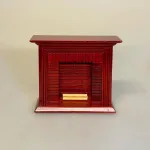 Miniature Kamin - Mahogni Stor, Miniature kamin i Mahogny, Miniature Kamin lys træ, miniature, miniaturer, dukkehus, dukkehusting, dukkehustilbehør, ting til dukkehuset, 1:12, kamin, kaminhylde, op på kaminhylden, og glimmer på, hella joof, pejs, åben pejs, ildsted, kakkelovn, brændeovn, nissebo, nissedør, santa, chimney, chimny, nissetilbehør, nisseting, ting til nisser,