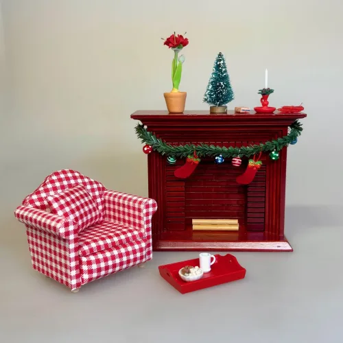 Miniature Kamin - Mahogni Stor, Miniature Bord Juletræ Mini, Miniature kamin i Mahogny, Miniature Kamin lys træ, miniature, miniaturer, dukkehus, dukkehusting, dukkehustilbehør, ting til dukkehuset, 1:12, kamin, kaminhylde, op på kaminhylden, og glimmer på, hella joof, pejs, åben pejs, ildsted, kakkelovn, brændeovn, nissebo, nissedør, santa, chimney, chimny, nissetilbehør, nisseting, ting til nisser,julesokker, jule, strømper, julekugler, gran, guirlande,