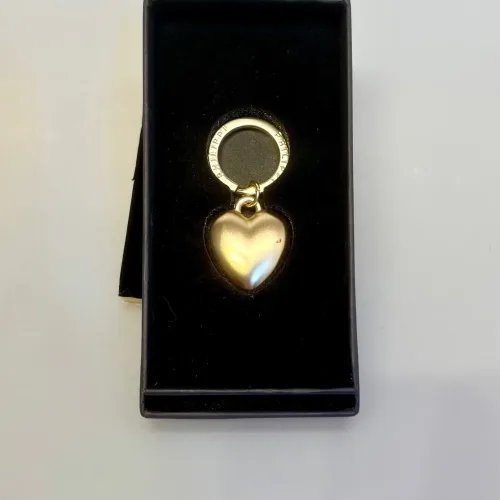Hjerte Nøglering - Guld Hjerte, mat, guld, guldhjerte, et hjerte af guld, kærlighed, nøglering, symbolsk, gave, kæreste, amulet, lækker, julegave, valentines, nyttig, anvendelig, flot, kvalitet, biti, ribe,