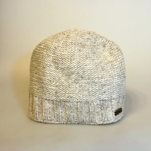 Hue Uld med Foer og Ribkant - Siddha Lys Grå, siddha, xl, 7816, 2, lys, naturfarvet, lysegrå, herrehue, til mænd, tyk, chunky, hipster, beanie, drengehue, strikhat, damehue, strikhue, strikket, håndstrikket, ren, uld, økologisk, bomuld, foret, med, foer, let varm, vindtæt, windstopper, opbuk, ribkant, unisex, tidsløs, luksuriøs, kvalitet, lækker, klassisk, ensfarvet, brun, mulvarp, flot, elegant, stilet, stilig, julegave, gave, biti, ribe, vadehavet,