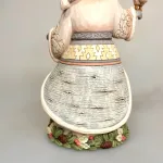 Jim Shore Heartwood Creek 23,5 cm Julemand med Ugle, santa with owl, white woodland, santa, julemand, hvid, winterworld, sneugle, hedwig, træsnit, træfigur, særlig, jim shore, heartwood creek, håndlavet, unik, samler, julemandsfigur, udskåret, biti, ribe