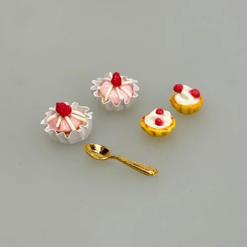Miniature Flødekage, Miniature Cupcake, cup cake, muffin, kage, den store bagedyst, konditor, bager, miniature, dukkehus, 1:12, nisser, nissehus, biti, ribe, dukkehusmad, sætterkasse, sættekasse, dukkemad