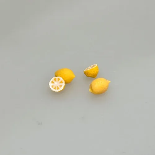 Miniature Hel Citron, citron, 5864a, citron, frugt, miniature, dukkehus, ting, tilbehør, 1:12, små, grønt, citrus, lemon, skala, nisser, nissedør, nissehus, dukkehusting, mad, biti, ribe