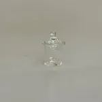 Miniature Pilleglas Klart, bonbonniere, slikglas, slikkrukke, krukke, glaskrukke, 1:12, miniature, 5924, klart, tomt, sygehus, læge, doktor, sygeplejeske, Mikroskop miniature ,Reagensglas kolber miniature ,laboratorie, laboratorieudstyr, Morter messing miniature, mini, miniaturer, dukkehus, dukkehuset, nisser, til nisser, nisserne, nissebo, nissedør, naturvidenskab, forsker, sangskjuler, apotekerglas, apotekerkrukke, sætterkasse, sættekasse, sættekasseting, samler, små, ting, biti, ribe, kemi, farmaceut, apotek, apoteker, patient,