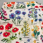 Forklæde i Bomuld med Tryk - Vilde Blomster, grøftekant, bio, miljø, blomster, natur, vild med vilje, biodiversitet, insekter, praktisk, flot, nyttigt, gave, gaveide, frisk, farveglad, bomuld, bæredygtigt, genanvendt, miljøvenlig, apron, rex, london,