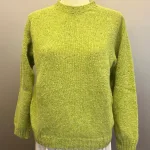 Harley of Scotland - Dame Pullover Donegal Tweed Lysegrøn, avocado, gulgrøn, eriskay, nister, lus, damer, damestrik, dametrøje, sweater, pullover, strikket, uld, lambswool, donegal, nister, meleret, kvalitet, flot, enkel, elegant, sporty, holdbar, skotsk, saddleback, underspillet, luksus, smuk, lkker, ren, blød, kradser ikke, let, lun, biti, ribe