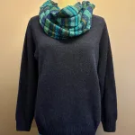 Harley of Scotland - Dame Pullover Superfine Lambswool Cosmos, midnatsblå, mørkeblå, marine, navy, elegant, cashmere, superfine, ekstra, blød, luksuriøs, kvalitet, angora, smørblød, kort, dame, model, klædelig, holdbar, klassisk, smagfuld, underspillet, skøn, kradser ikke, ensfarvet, meleret, farvespil, skotsk, skotlnd, strik, tynd, lun, indendørs, strik, trøje, sweater, pullover, rund hals, smart, sporty, posh, design, biti, ribe,