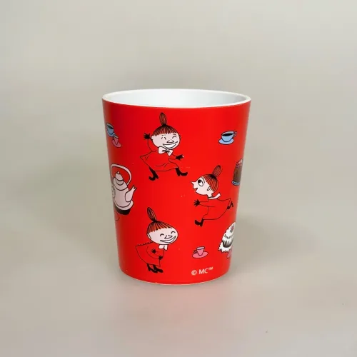 Mumi Kop - Lille My Rød , kop, krus, bæger, drikkebæger, melamin, plast, sød, rød, lille my, børnekop, børnekrus, fødevaregodkendt, uden skadelige stoffer, praktisk, til børn, mumi, mumitroldene, tove jannsson, kage, fødselsdag, festlig, rätt start, biti, ribe, gave, gaveide, barnedåb, baby, shower
