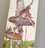 Bogmærke Karton med Alfer, fairies story, feer, alfer, paddehatte, eventyr, svampe, bogorm, book lover, elsker bøger, læser, læsehest, boggave, skolestart, eksklusivt, engelsk, poetisk, smukt, kunst, tryk, biti, ribe