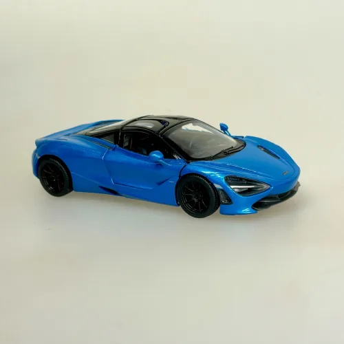 Modelbil Mclaren 720S Racer Turkis, metallic, spider, formel 1, formel one, tacer, butterfly, døre, gti, old timer, old school, cool, hurtig, racer, racerbil, sportsvogn, benzin, fast car, modelbil, samler, mekaniker, kørekort, 18 år, symbolsk gave, gaveide, tillykke, drengerøv, drengebil, kontor, ungdom, biti, ribe, legendarisk, flot, sej, racerkører, le mans,