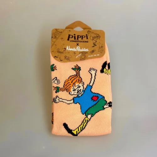 Strømper Pippi Langstrømpe - Peach, fersken, damestrømper, dame, pige, drenge, festlige, pippi, ting, assesoires, accessoires, sokker, strømper, bomuld, bomuldsstrømper, bomuldssokker, sjove, motiv, kulørte, farverige, humoristiske, pippisokker, pippistrømper, økologisk, holdbare, gave, gaveide, pippi fan, sstærk, sej, forbillede, konfirmationsgave, konfirmand, gaveide, gave, biti, ribe, astrid lindgren, pippiting, pippi17N, nordic boddies