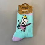 Strømper Sport - Snorfrøkenen Beach , miami, california, beach, pastel, farver, soft, retro, 80'erne, vibes, strand, snorkfrøkenen, lucky, socks, retro, farver, sjove, herlige, humoristiske, gave, gaveide, camping, outdoor, life, hike, sportssokker, sportsstrømper, ankelsokker, bomuld, bomuldssokker, hjerter, feminint, tøset, cute, love, rosa, pink, babypink, lyssrød, rosa, hjerter, kærlighed, pigesokker, pige, dame, girly, mumitroldene, moomin, mumidalen, strømper, sokker, sommersokker, dame, damesokker, pigestrømper, sneakers, sneaker strømper, tegneserie, cartoon, sjove, søde, glade, kvalitet, god, lækker, holdbare, sokker, strømper, bomuld, bomuldsstrømper, bomuldssokker, sjove, motiv, kulørte, farverige, humoristiske, mumisokker, mumistrømper,, økologisk, holdbare, gave, gaveide, fan, stærk, sej, forbillede, konfirmationsgave, konfirmand, gaveide, gave, biti, ribe, nordic boddies,
