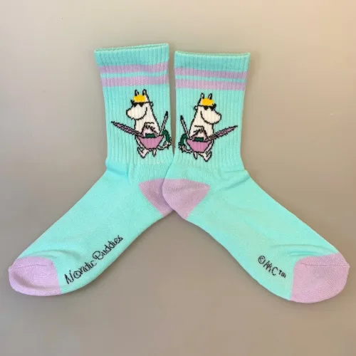 Strømper Sport - Snorfrøkenen Beach , miami, california, beach, pastel, farver, soft, retro, 80'erne, vibes, strand, snorkfrøkenen, lucky, socks, retro, farver, sjove, herlige, humoristiske, gave, gaveide, camping, outdoor, life, hike, sportssokker, sportsstrømper, ankelsokker, bomuld, bomuldssokker, hjerter, feminint, tøset, cute, love, rosa, pink, babypink, lyssrød, rosa, hjerter, kærlighed, pigesokker, pige, dame, girly, mumitroldene, moomin, mumidalen, strømper, sokker, sommersokker, dame, damesokker, pigestrømper, sneakers, sneaker strømper, tegneserie, cartoon, sjove, søde, glade, kvalitet, god, lækker, holdbare, sokker, strømper, bomuld, bomuldsstrømper, bomuldssokker, sjove, motiv, kulørte, farverige, humoristiske, mumisokker, mumistrømper,, økologisk, holdbare, gave, gaveide, fan, stærk, sej, forbillede, konfirmationsgave, konfirmand, gaveide, gave, biti, ribe, nordic boddies,