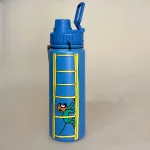Termoflaske - Pippi Langstrømpe Blå, metal, metalflaske, termokande, kolde, varme, smart, lækker, blå, kvalitet, pippi, motion, træning, kaffe, te, vand, pendler, skole, job, udflugt, togturen, pippi100, pippi ting, gave, gaveide, konfirmation, praktisk, smart, cykeltur, gear, udstyr, dreng, drenge, piger, voksne, børn, flot, sjov, herlig, humoristisk, særlig, speciel, svensk, biti, ribe,