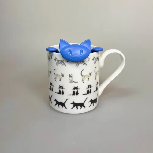Krus - Ben Porcelæn - Katte, Tesi - Te si til Krus - Kat Blå, katteting, kattetesi, koziol, miaou, tee, sieb, tedrikker, morgente, løs te, urtete, grøn te, sød, sjov, gaveide, smart, biti, ribe, aften te, afteroon, tea, eftermiddags, tea, lover, personlig, krus, kop,