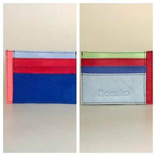 Unika Kortetui i Læder - Flerfarvet med Lomme blå, D Blå/Isblå, farver, kulørt, little elephant, my wallit, italiensk, spansk, kortetui, kortholder, kortpung, lille, kompakt, credit cards, kreditkort, unisex, farveglad, særlig, speciel, flot, unika, kun en af hver, one of a kind, piger, damer, mænd, lomme, gave, gaveide, billig, lækker, skind, læder, pung, kort, cool, biti, ribe, vadehavet, 81047