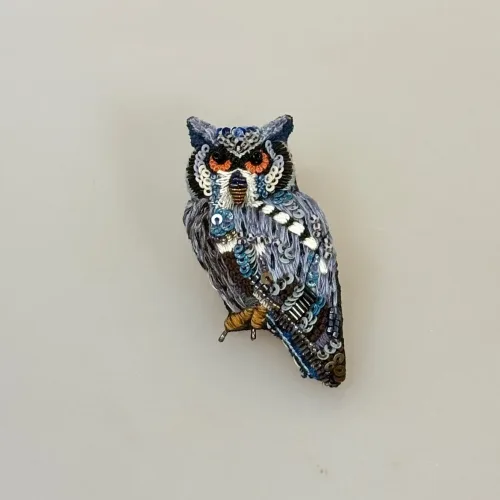 Håndlavet Broche Dværg Hornugle, ugle, uglesmykke, uglebroche, hornugle, dværgugle, dværghornugle, kapdværghornugle, tl-b-, blå, ugler, natur, ornitolog, amatør, naturelsker, sommerfugle, Håndlavet Broche Kulørt sommerfugl, farverig, regnbuefarvet, kulørt, farveglad, Håndlavet Broche Blå sommerfugl, sommerfuglebroche, smykker med, smykke med, sommerfugle, eksklusive smykker, specielle, særligt, håndlavey, kunst, kunsthåndværk, broche, naturen, insekter, gaveide, gave, særlig gave, ekstraordinær, smuk, smykker, biti, ribe, unika, one of a kind, limited edition, begrænset oplag, kunstrunden, ribe, vadehavet, nationalpark