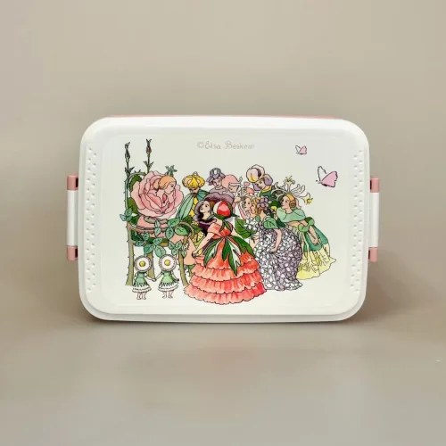 Madkasse - Dobbelt med Klemmer Blomsterfesten, rose, blomster, ätt start, til, piger, børn, feminin, sød, blomstereng, bio diversitet, insekter, bier, vild med vilje, natur, vilde, mark, haven, lækker, pæn, skole, job, madpakke, mad, frokost, praktisk, børnehave, biti, ribe, elsa beskow, svensk, motiv, blomsterbarn, årets saga, blomsternes fest